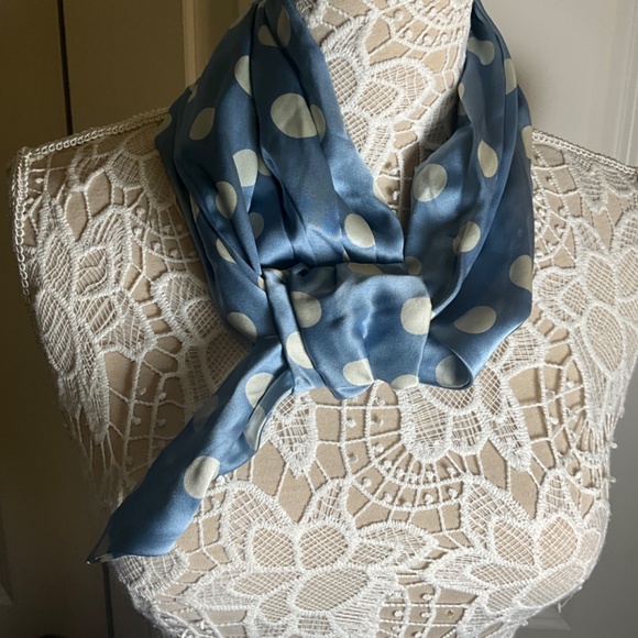 Blue polka dots silk scarf - Picture 2 of 6